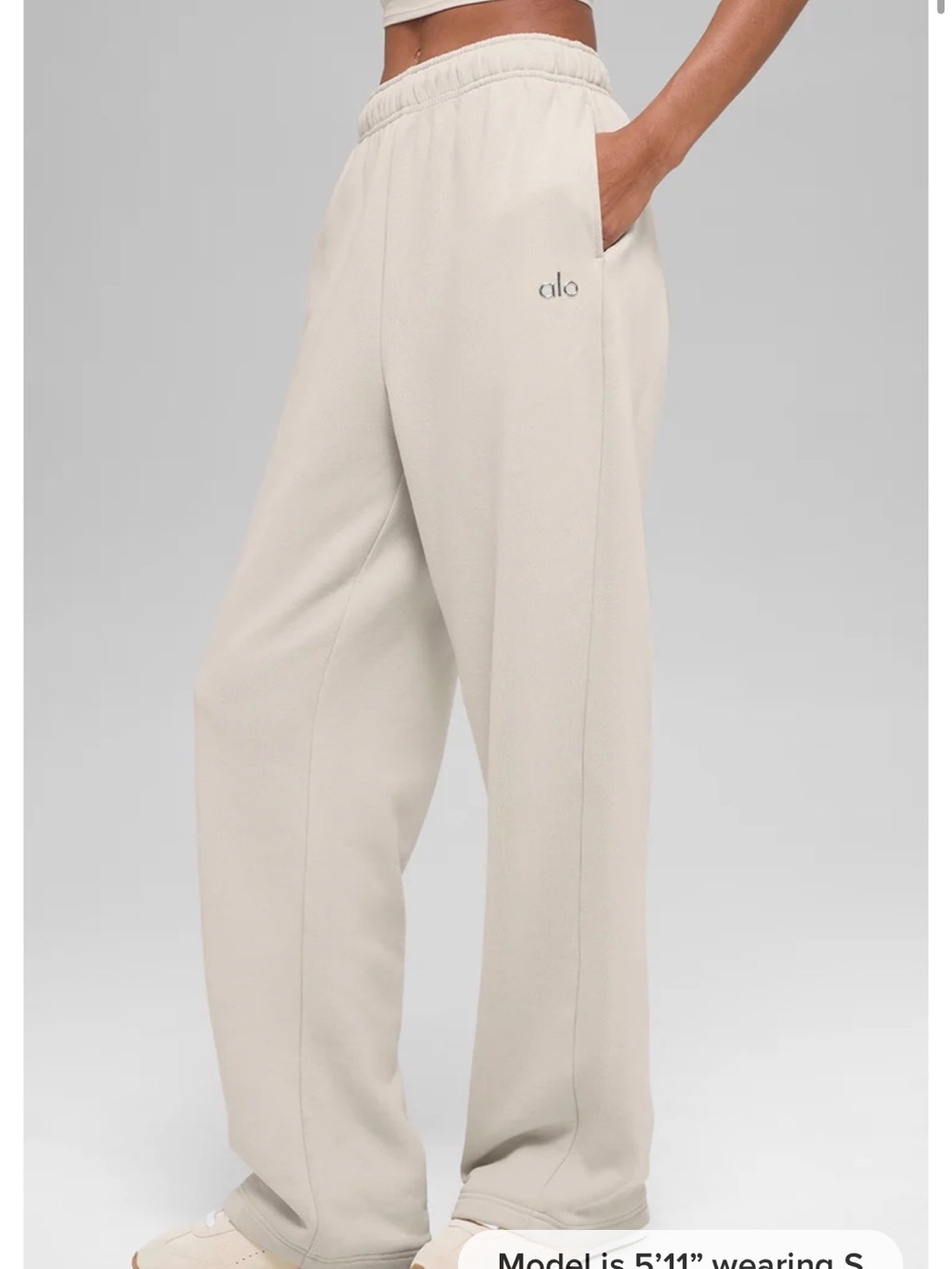 Alo Women’s Accolade Straight Leg Bone Cream Sweatpants Large